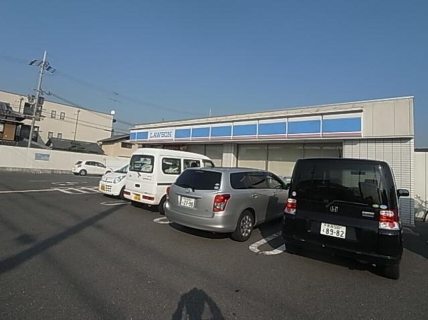 ローソン奈良法蓮町東店(コンビニ)まで590m 近鉄難波線・奈良線/近鉄奈良駅 徒歩11分 1階 築1年
