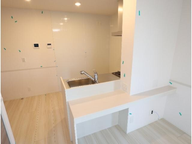  近鉄難波線・奈良線/近鉄奈良駅 バス10分南方町下車:停歩1分 1階 築2年