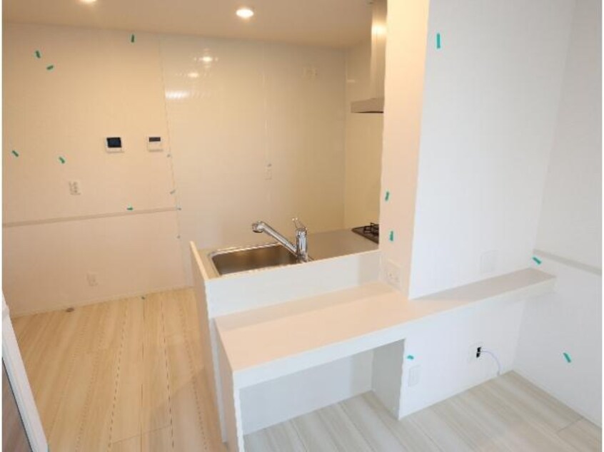  近鉄難波線・奈良線/近鉄奈良駅 バス10分南方町下車:停歩1分 1階 築2年