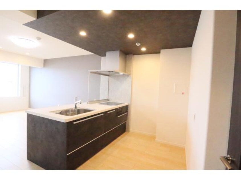  近鉄難波線・奈良線/新大宮駅 徒歩8分 1階 1年未満