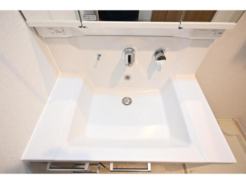  奈良線/奈良駅 徒歩11分 1階 1年未満