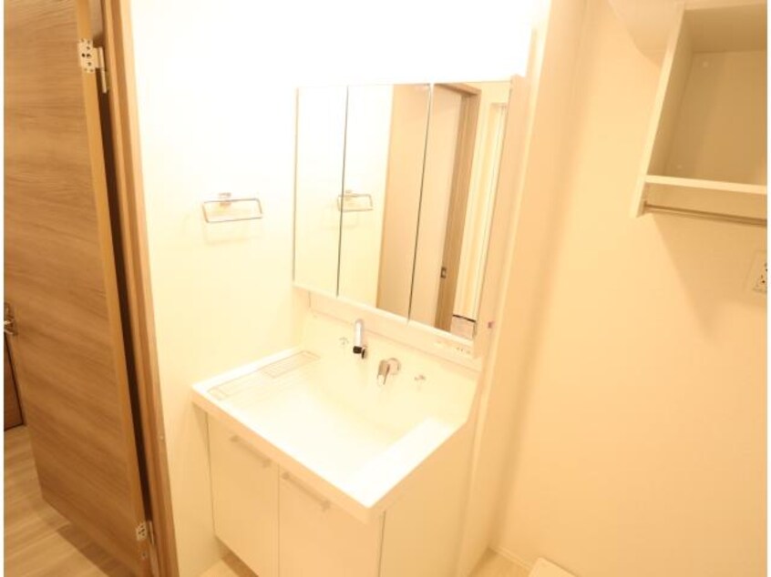  大和路線・関西本線/奈良駅 バス13分永井町下車:停歩5分 2階 1年未満