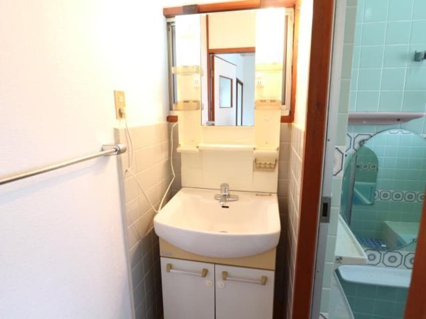  近鉄難波線・奈良線/新大宮駅 徒歩11分 1-2階 築45年