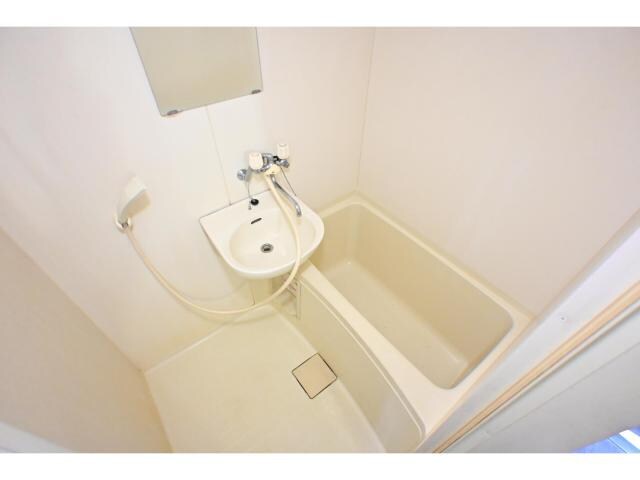  大和路線・関西本線/奈良駅 バス9分北神殿下車:停歩6分 1階 築27年