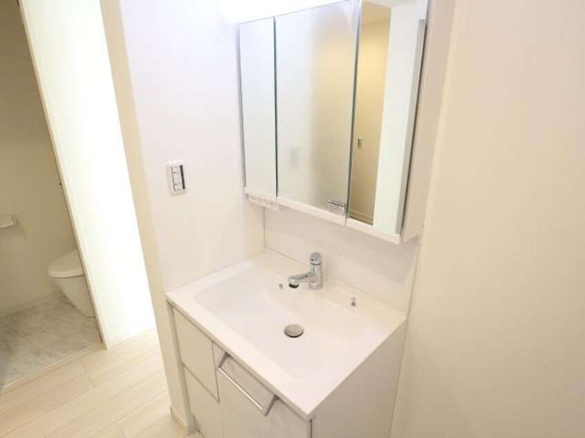  近鉄難波線・奈良線/近鉄奈良駅 徒歩20分 3階 1年未満