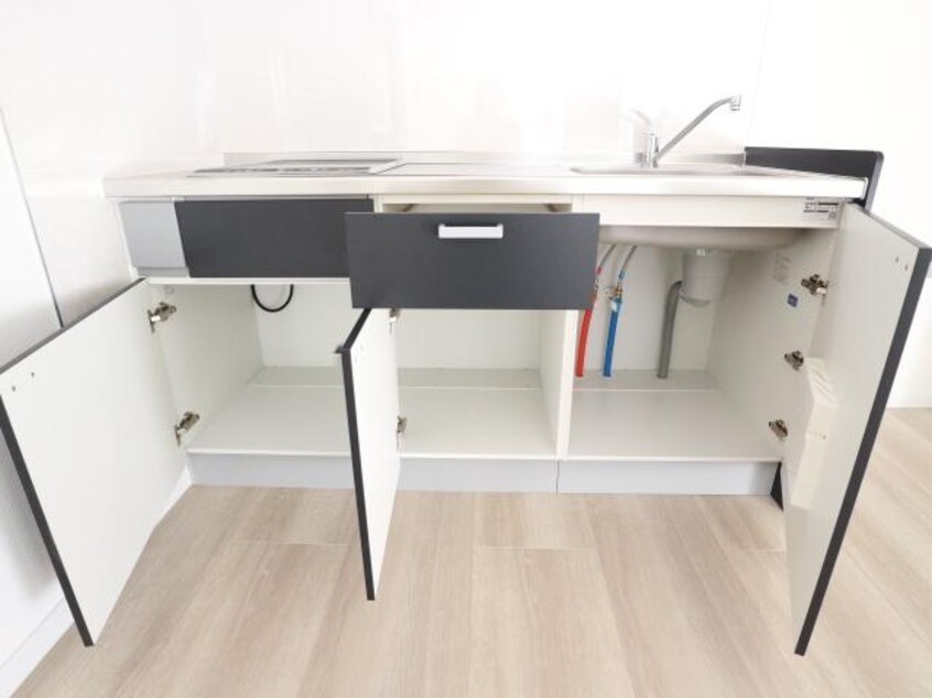  近鉄難波線・奈良線/近鉄奈良駅 徒歩20分 1階 1年未満