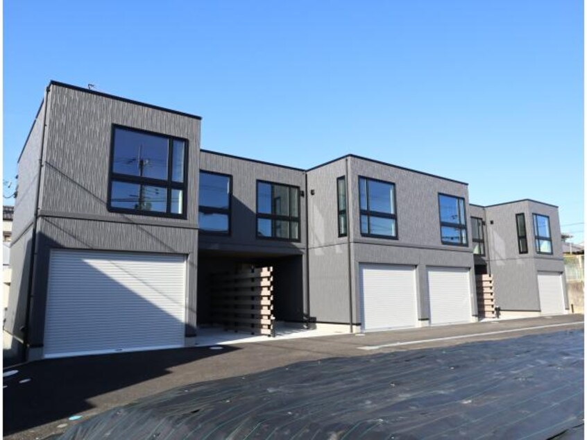  近鉄難波線・奈良線/新大宮駅 徒歩20分 1-2階 1年未満