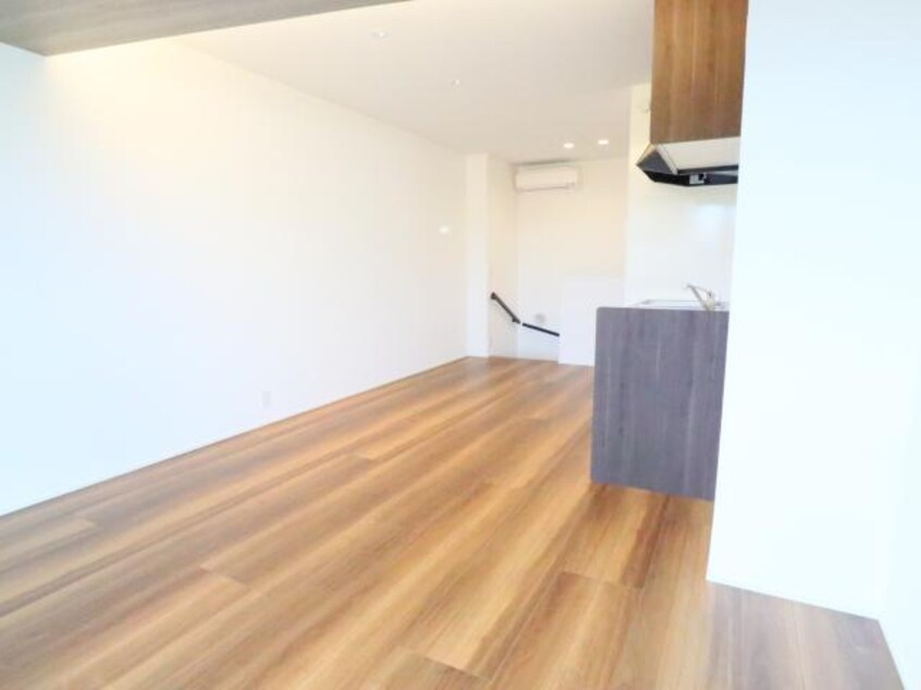  近鉄難波線・奈良線/新大宮駅 徒歩20分 1-2階 1年未満