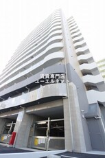 セレニテ江坂グランデ