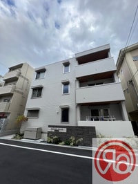 ライジング　ヒルズ