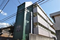 ウエストリバージュネス