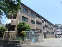 フリージアガーデン