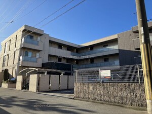 スクエア　コート　ミーティア