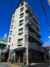 クイーンズ・コート