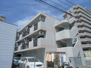 メゾンエイト