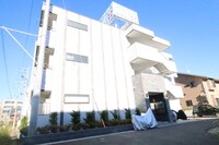 フローレス１１番館