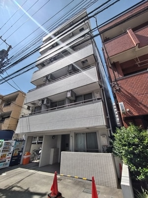 アドゥール