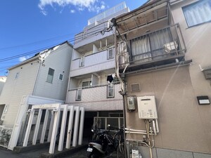 メゾンシルフィード