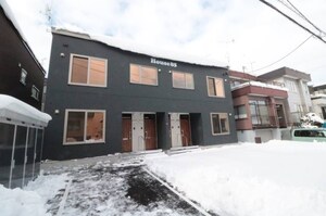 House８３