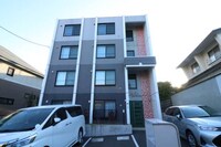 アルファ山の手
