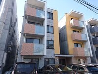 ＬＩＢＥＲＴＹ　ＣＯＵＲＴ