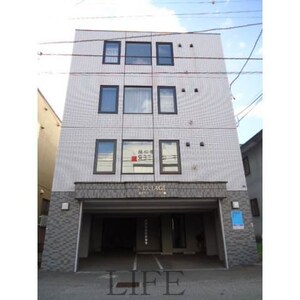 ネクステージュ中の島