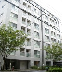 プライザ・イースト