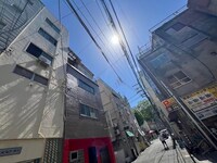 サンビルダー湊川