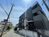 La　base secrete 甲南山手