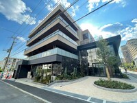 シー・クリサンス西岡本