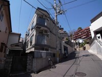 クリフサイド西岡本