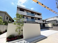 アンソレイエ門戸