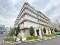 ユニテソリステ津門川