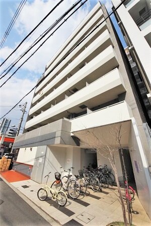 M&Mウメダイースト