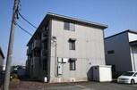 リシェス・オカザキ