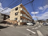 プラージュアン