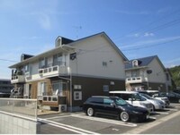 ファミーユ竹原　A