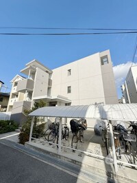 サンプレイス