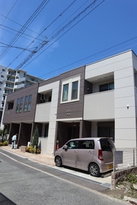 ゼファーグランディー野里