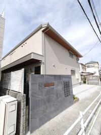 リベルテ逆瀬川