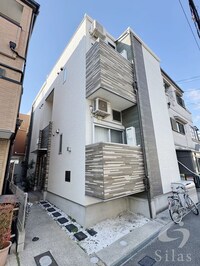 アミールエイト