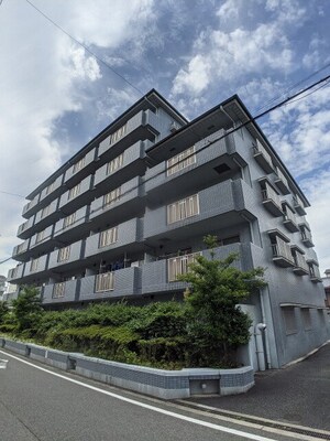 ファミリア三国