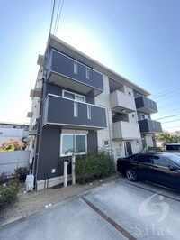 コージィ・ボナール