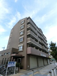 ａ　ｌａ　ｍｏｄｅ　Ｈｉｎｅｎｏ