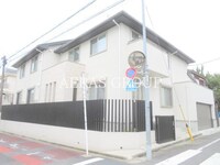 Diamond. Court