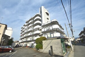グランドファミリア高井田