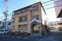 ロイヤルハイツ川西