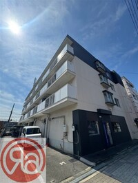 スリースター鶴町