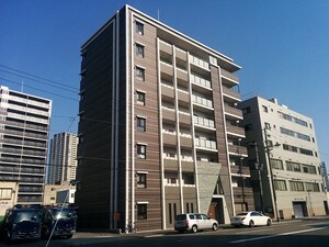 LA　MAISON　VERTE