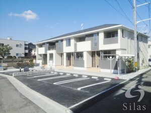 ファミール　レイ